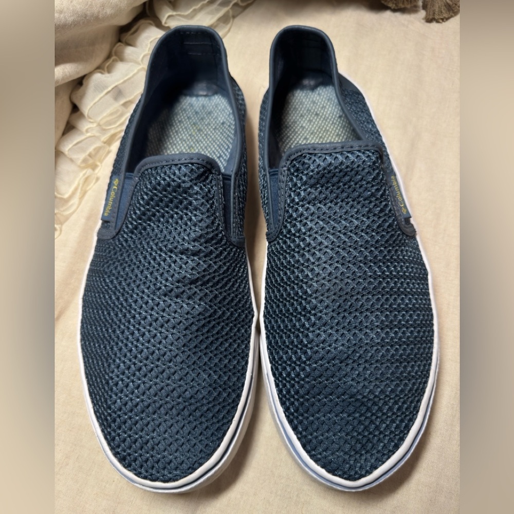 Columbia Men's Dark Blue Deck Shoes for lakes, ocean, fishing. Seldom worn. - Picture 2 of 6